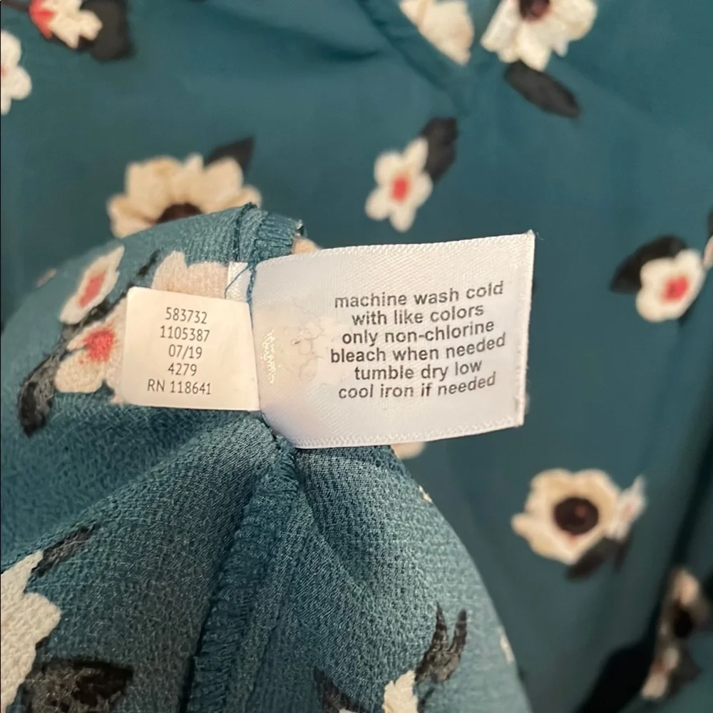 Lane Bryant Teal and White Floral Sleeveless Blouse Relaxed Fit Women’s Plus 28 - Picture 4 of 8